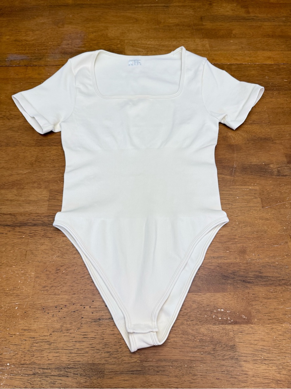 OQQ square neck bodysuit L